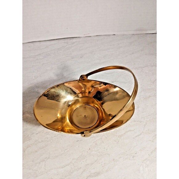 2 Brass Minature Flower Baskets with Folding Handles. - Picture 3 of 7